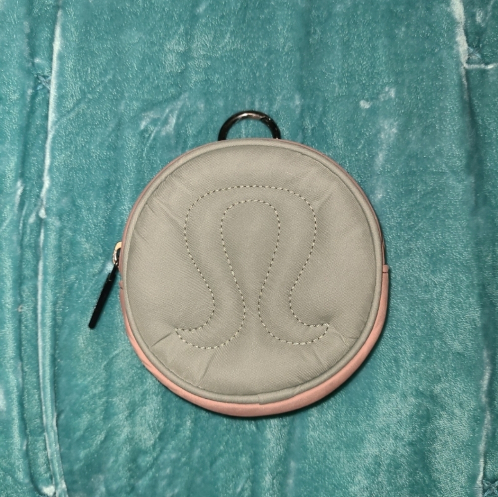 lululemon Round Green & Terracotta Coin Pouch With Keychain Or Purse Clip